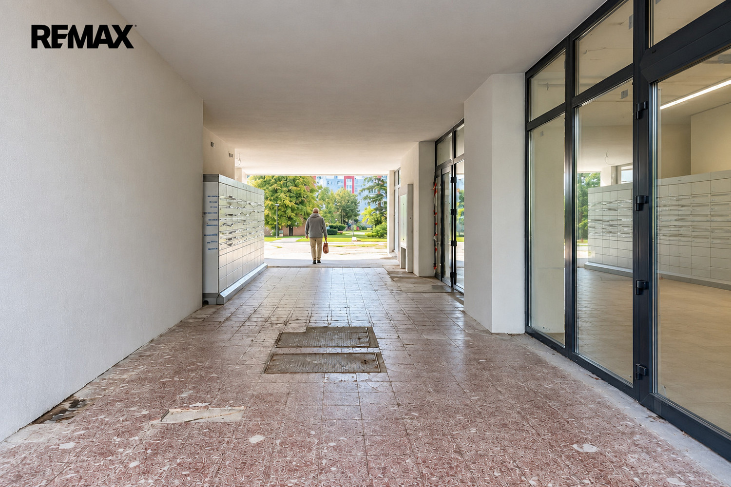 Pronájem obchodních prostor 68 m²