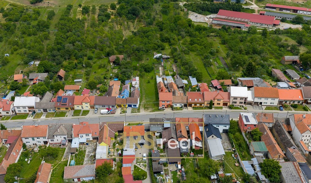 Prodej stavebního pozemku 2 521 m², Suchov – náhled fotky 2