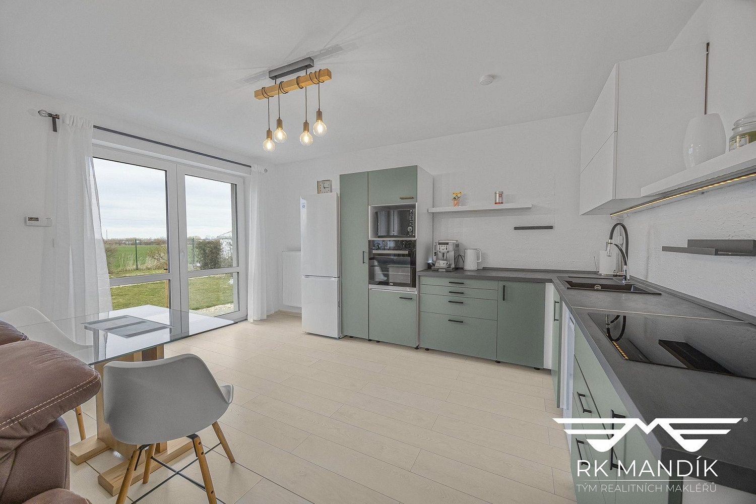Prodej domu 71 m² s pozemkem 490 m² — photo 2