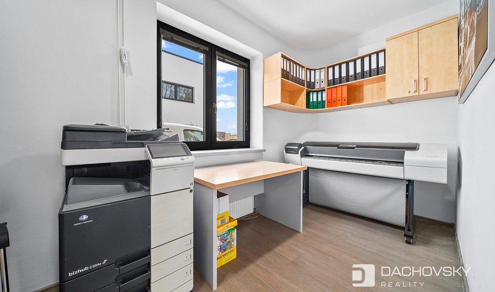 Prodej obchodních prostor 374 m², Pardubice – náhled fotky 26
