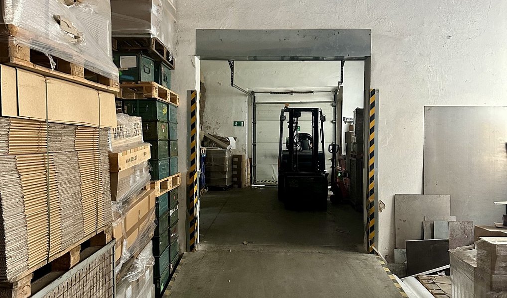 Prodej výrobních prostor 2 400 m², Varnsdorf – náhled fotky 22