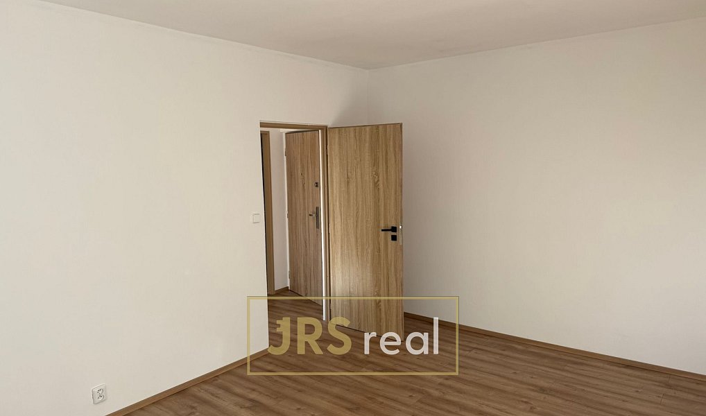 Pronájem bytu 1+1 36 m², Břeclav – náhled fotky 2