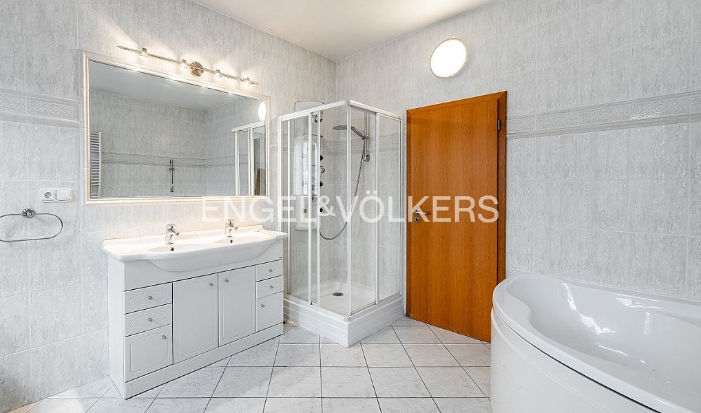 Pronájem domu 801 m² s pozemkem 1 299 m², Praha – náhled fotky 14