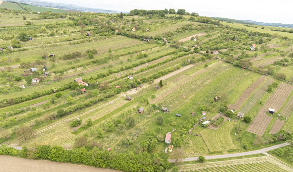 Prodej pozemku 5 457 m², Bdeněves – náhled fotky 4