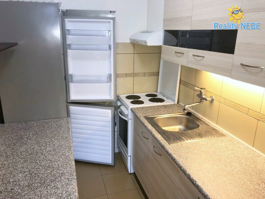 Pronájem bytu 2+kk 47 m² – fotografie 2