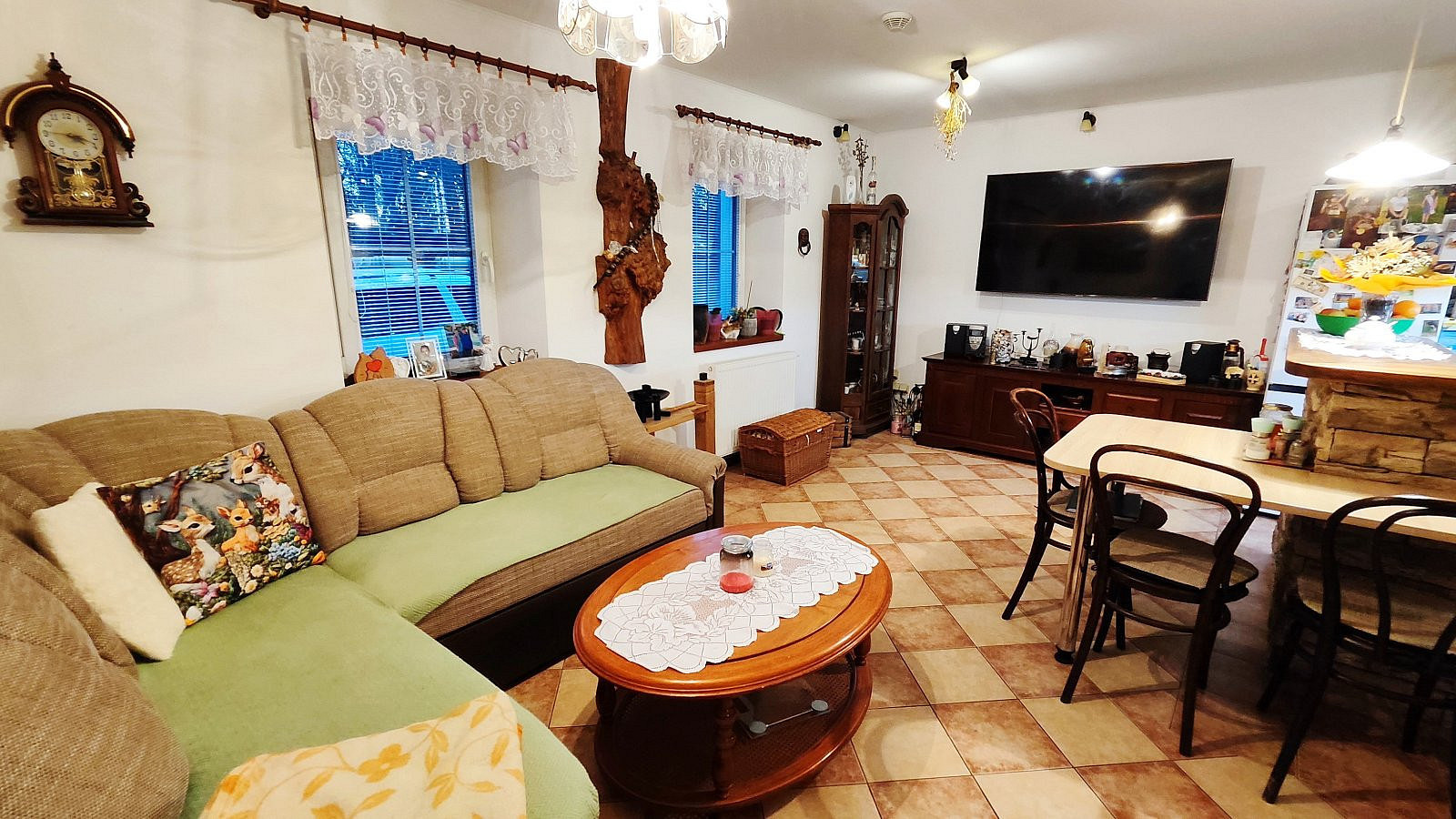 Prodej domu 169 m² s pozemkem 1 357 m² – fotografie 2