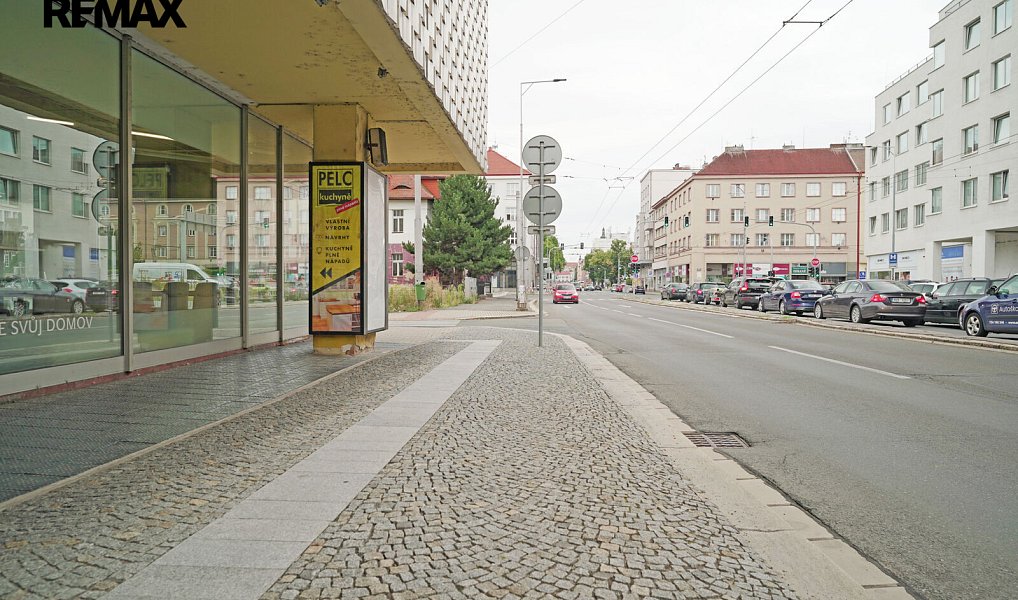 Pronájem obchodních prostor 866 m², Hradec Králové – náhled fotky 24