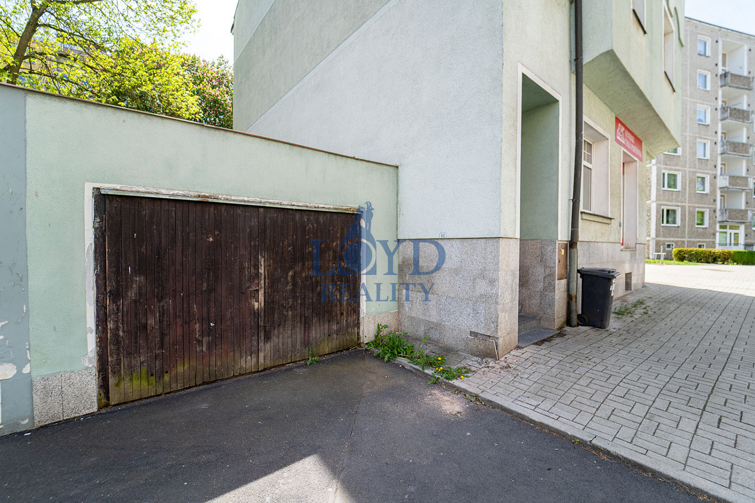 Prodej nájemního domu, činžáku 250 m² – fotografie 2