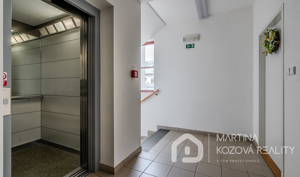 Prodej bytu 4+1 139 m², Praha – náhled fotky 34