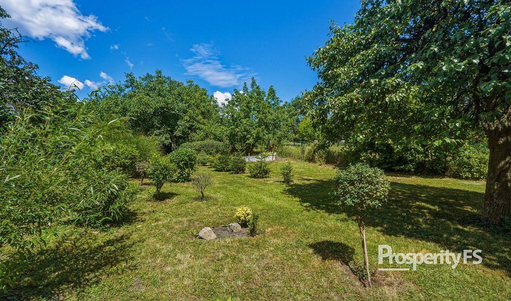 Prodej domu 318 m² s pozemkem 1 081 m², Liběšice – náhled fotky 47