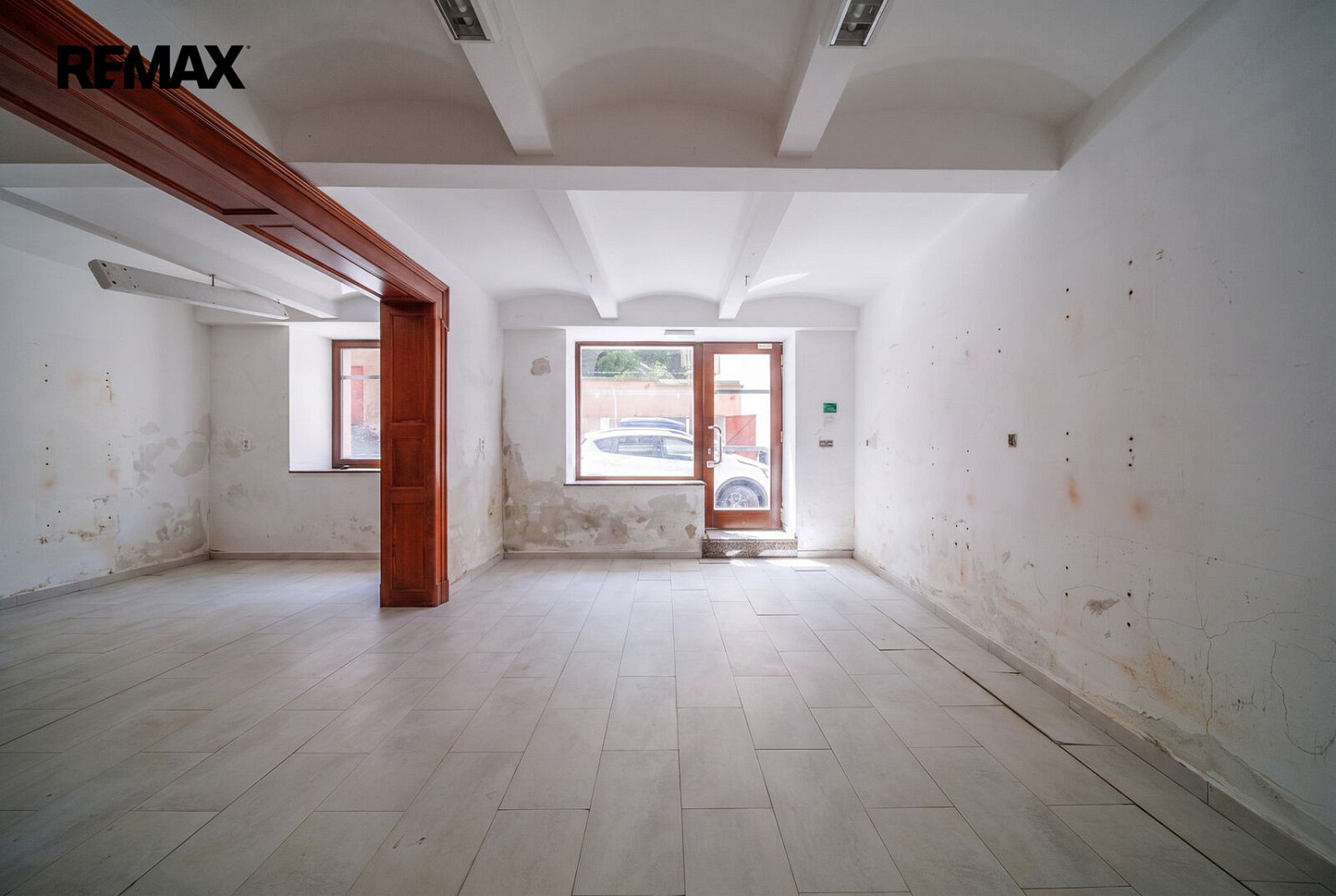Prodej obchodních prostor 160 m²