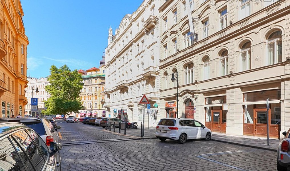 Pronájem restaurace 137 m², Praha – náhled fotky 2