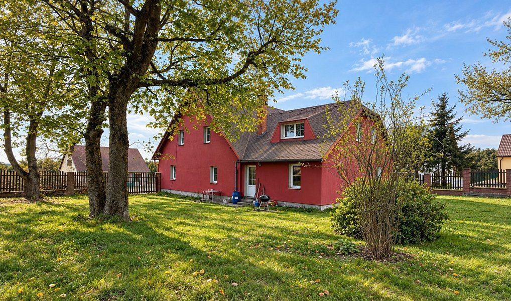 Prodej domu 295 m² s pozemkem 1 331 m², Hora Svatého Šebestiána – náhled fotky 4