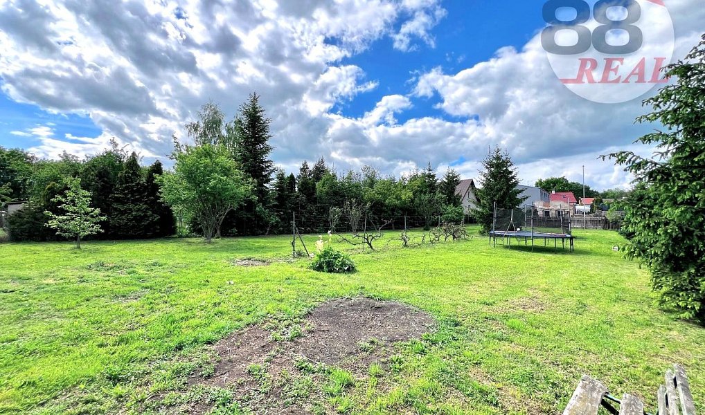 Prodej stavebního pozemku 1 301 m², Radonice – náhled fotky 7