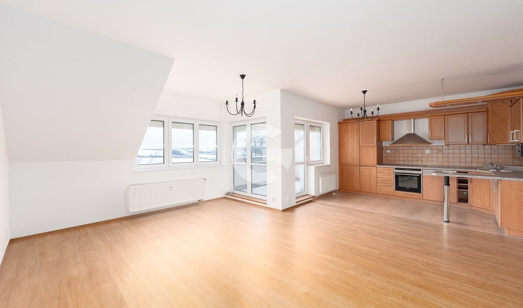 Prodej bytu 4+kk 119 m², Zlín – náhled fotky 3