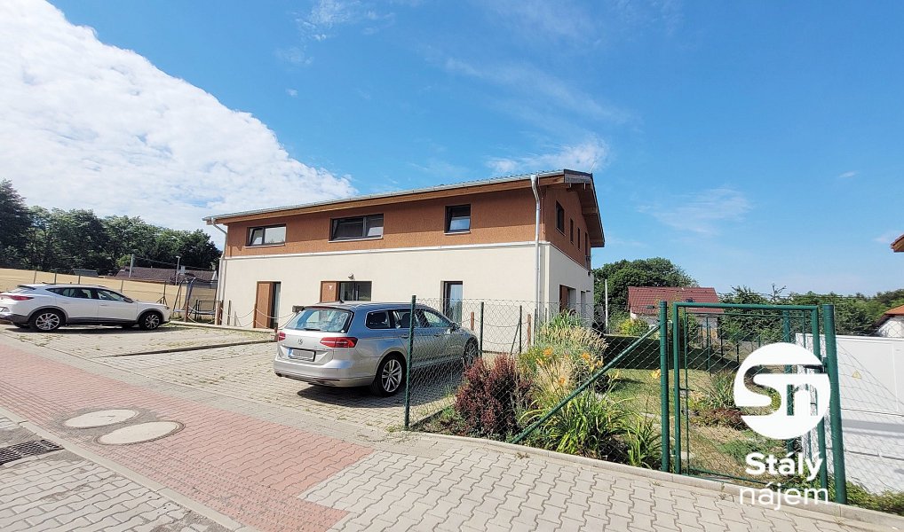 Pronájem bytu 3+kk 78 m², Svinaře – náhled fotky 21