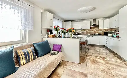Prodej nájemního domu, činžáku 388 m², Bahníkova, Břehy, okres Pardubice