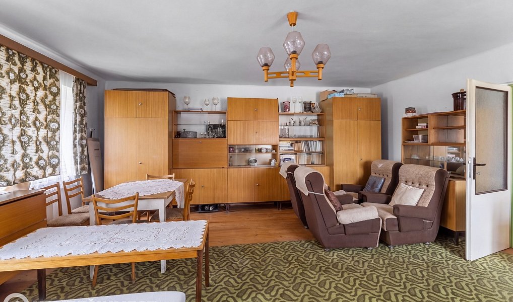 Prodej domu 140 m² s pozemkem 1 886 m², Nižbor – náhled fotky 9