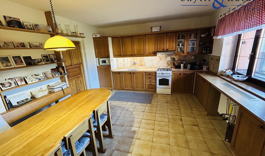 Prodej domu 347 m² s pozemkem 2 048 m², Radslavice – náhled fotky 6