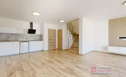 Prodej bytu 3+kk 141 m², Kapusty, Břeclav - Charvátská Nová Ves