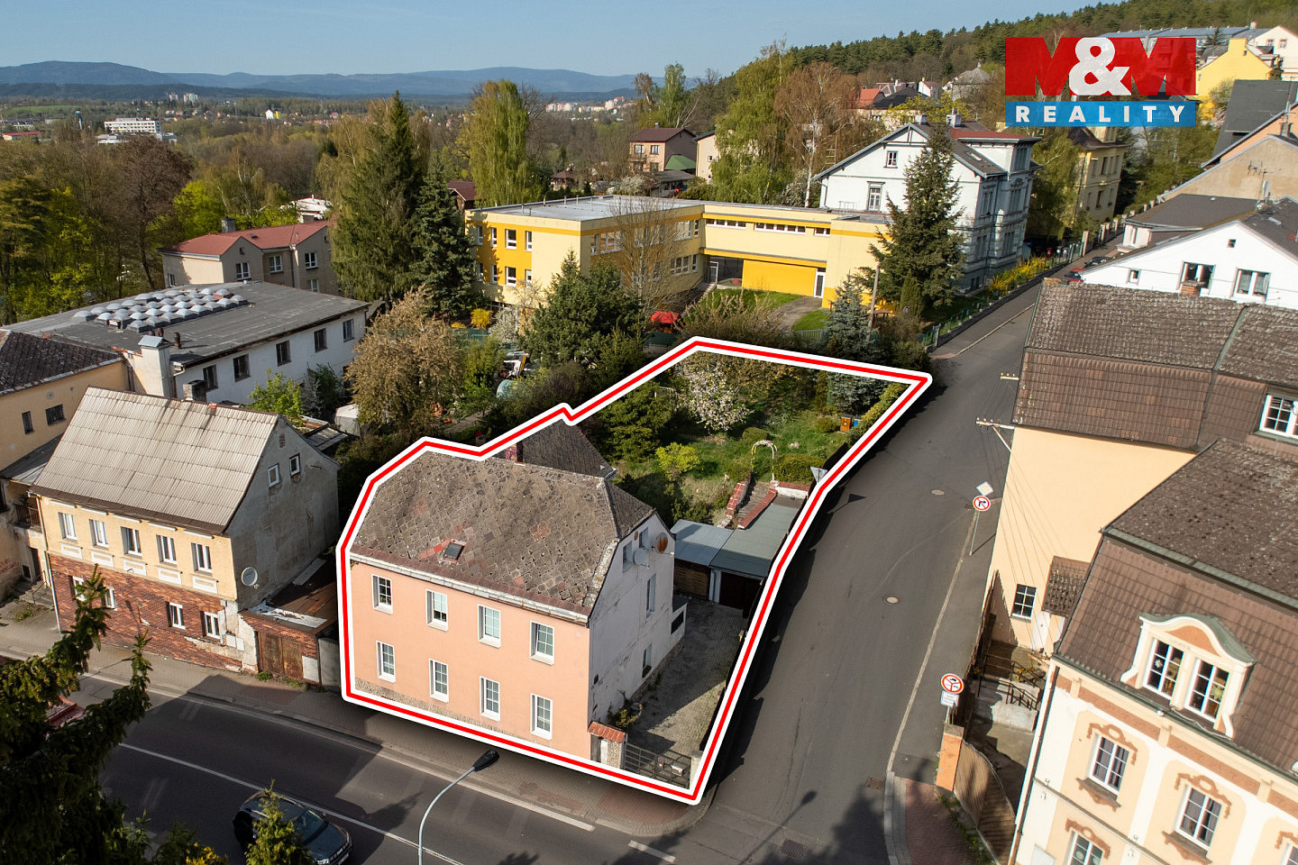 Prodej nájemního domu, činžáku 260 m² — photo 3