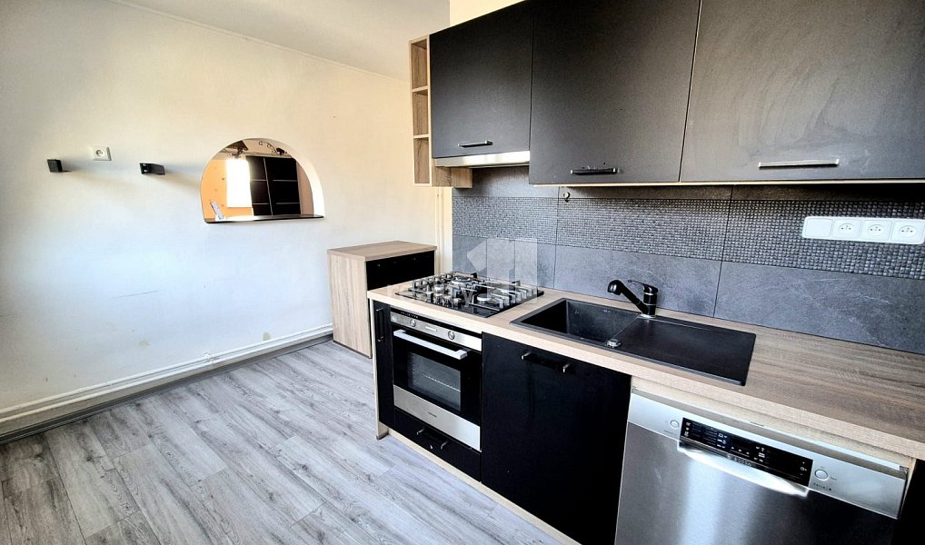 Prodej bytu 3+1 78 m², Aš – náhled fotky 2