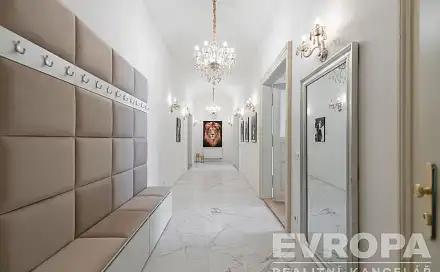 Prodej bytu 3+kk 100 m², Pod Slovany, Praha 2 - Nové Město