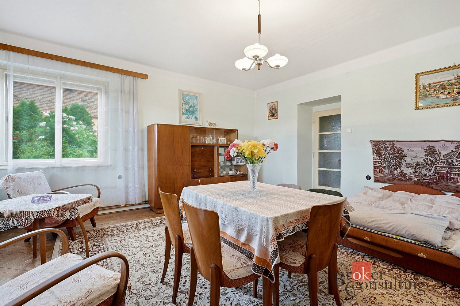 Prodej domu 136 m² s pozemkem 1 281 m² – fotografie 2