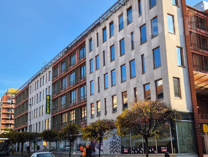 Pronájem obchodních prostor 92 m²