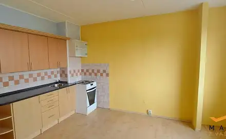 Pronájem bytu 2+1 48 m², Březinova, Jihlava