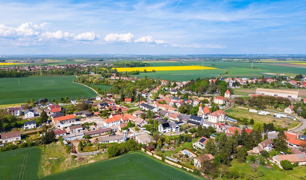 Prodej domu 319 m² s pozemkem 300 m², Sluhy – náhled fotky 30