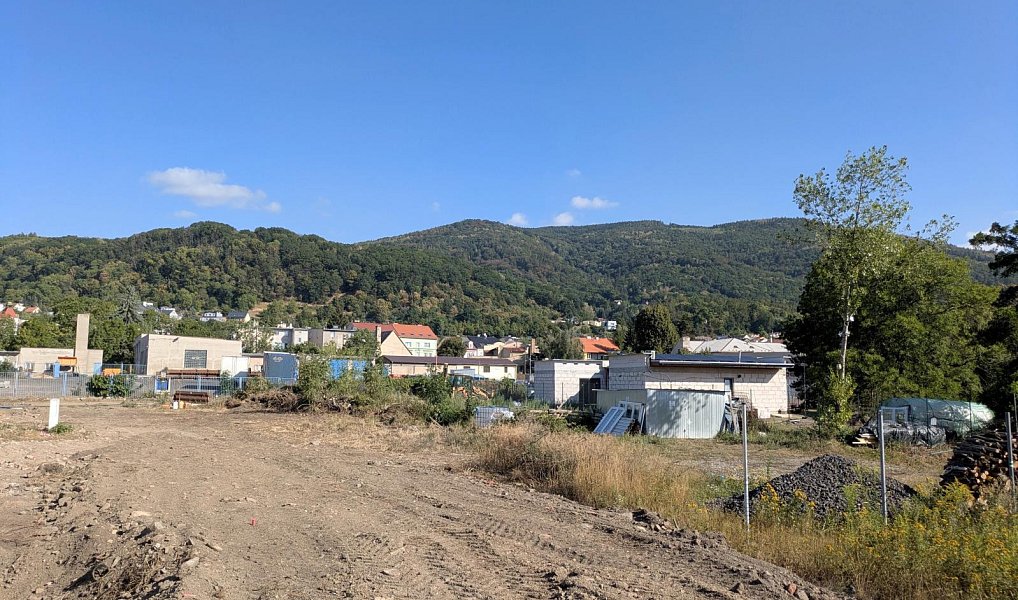 Prodej stavebního pozemku 874 m², Krupka – náhled fotky 9
