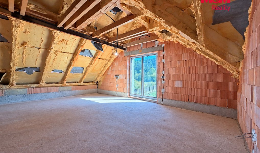 Prodej domu 253 m² s pozemkem 1 752 m², Dubno – náhled fotky 4
