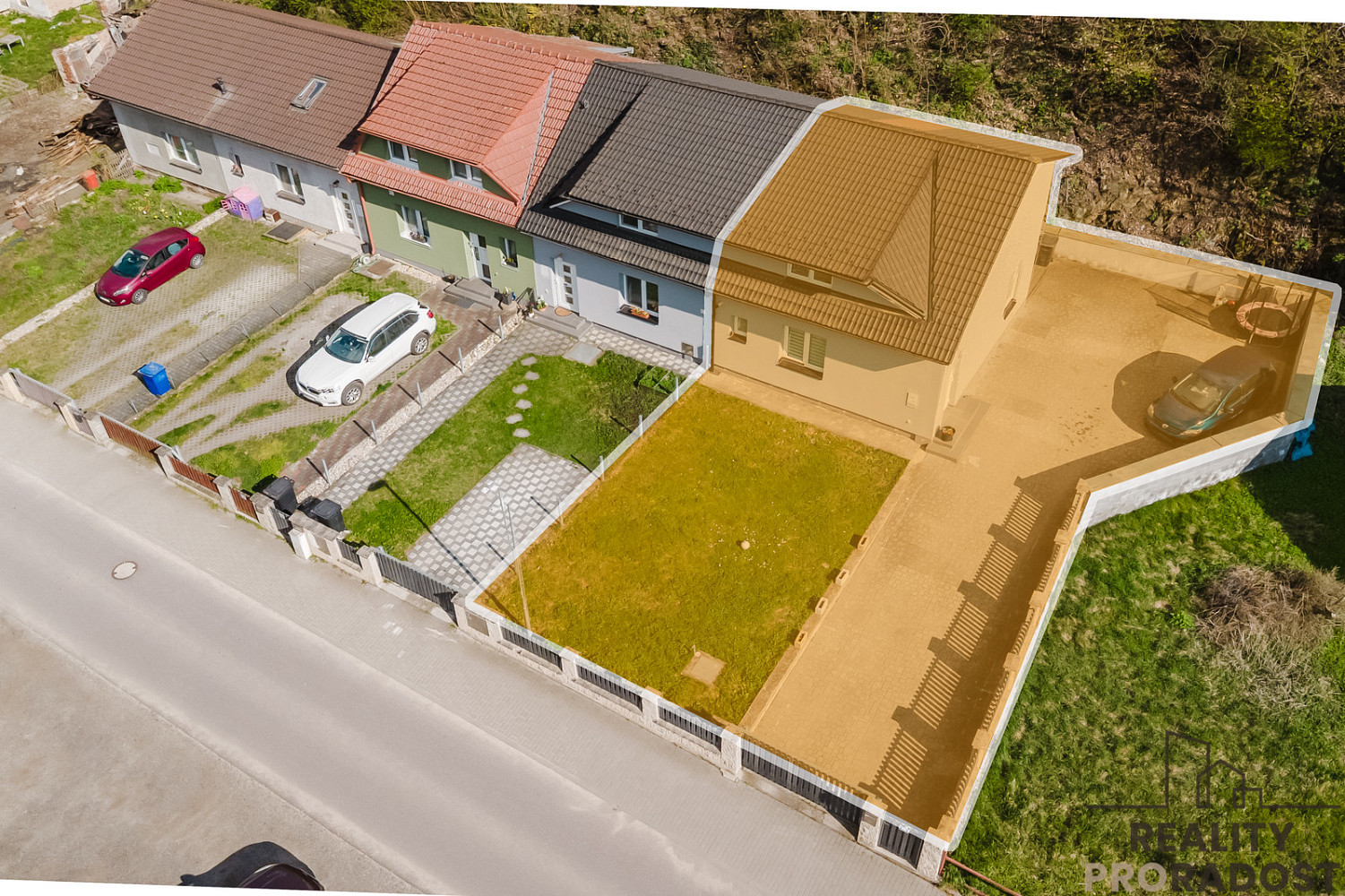 Prodej domu 100 m² s pozemkem 300 m² – fotografie 2