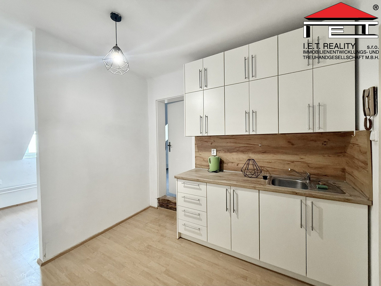 Pronájem bytu 1+1 39 m²