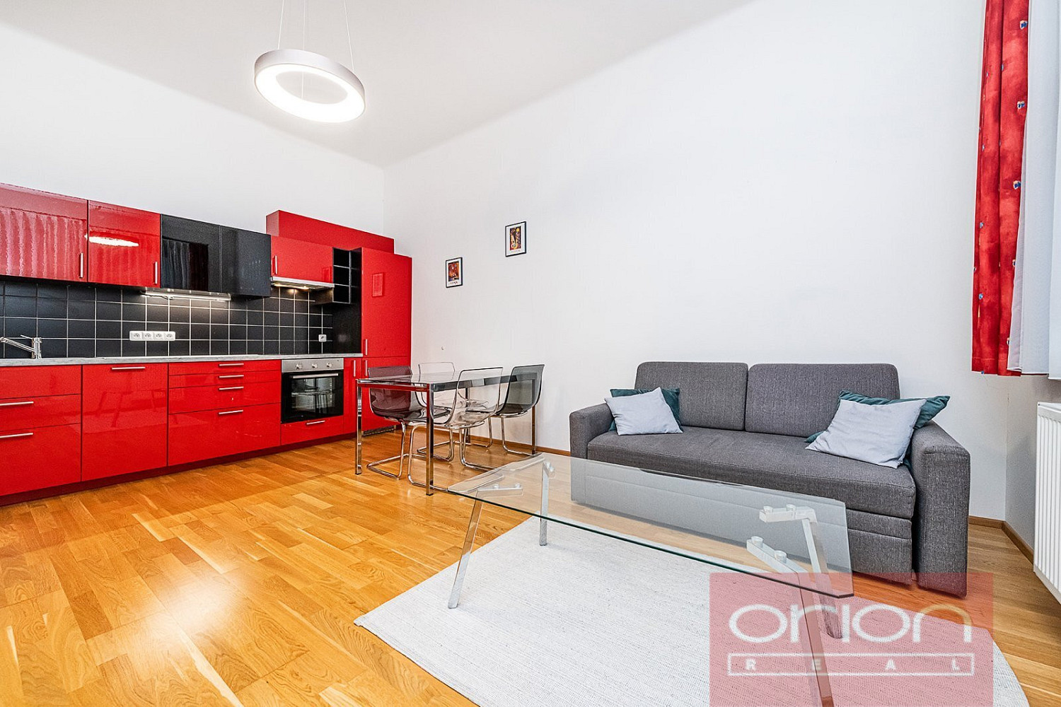 Pronájem bytu 2+kk 58 m² – fotografie 3