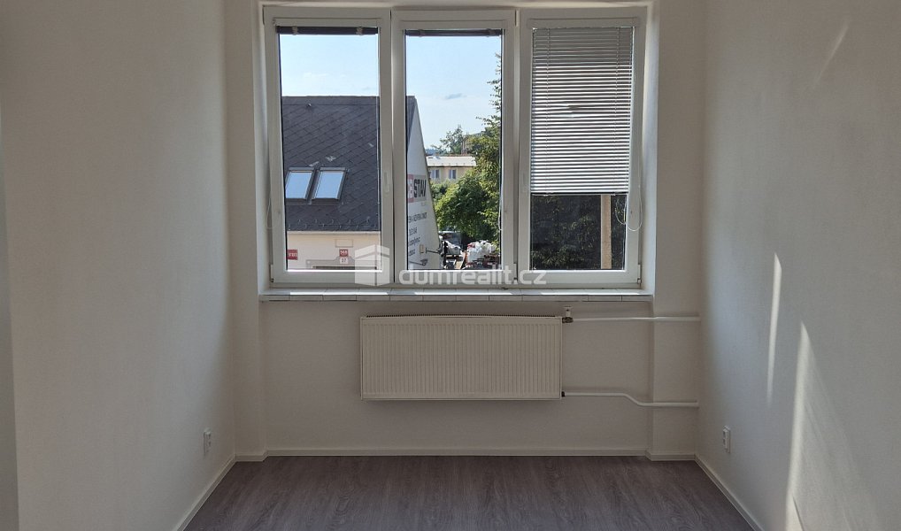 Pronájem kanceláře 15 m², České Budějovice – náhled fotky 2