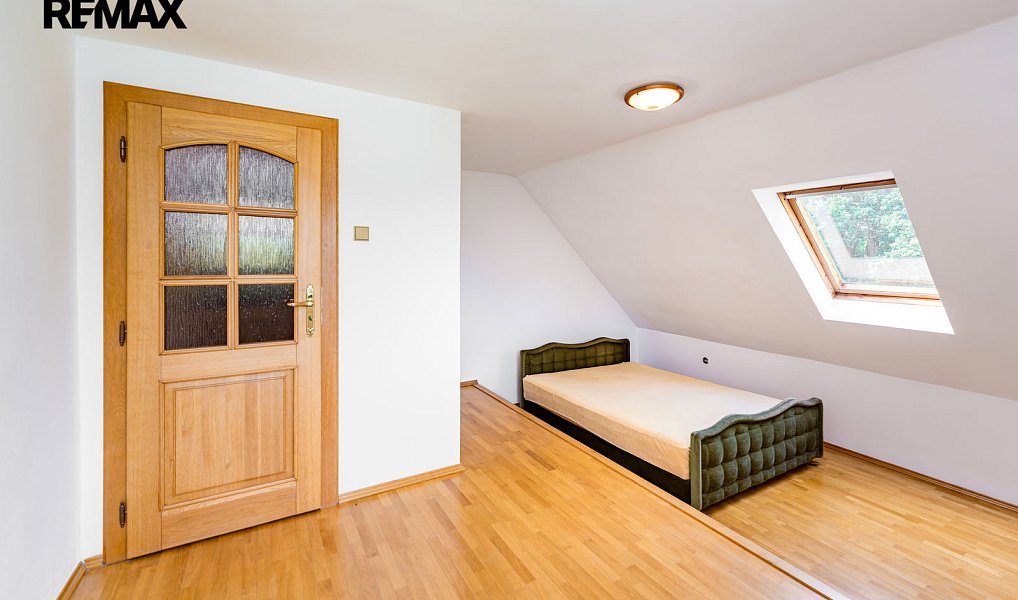 Prodej domu 150 m² s pozemkem 3 942 m², Blatce – náhled fotky 10