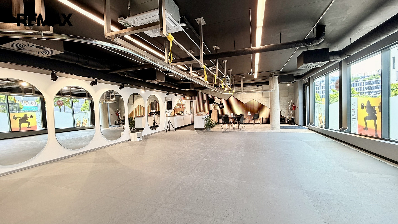 Pronájem obchodních prostor 173 m² – další