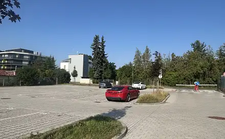Prodej parkovacího stání 12,50 m2, hradec králové - kukleny