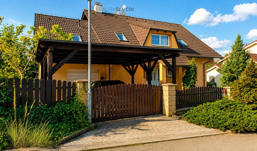 Prodej domu 241 m² s pozemkem 778 m², České Budějovice – náhled fotky 3