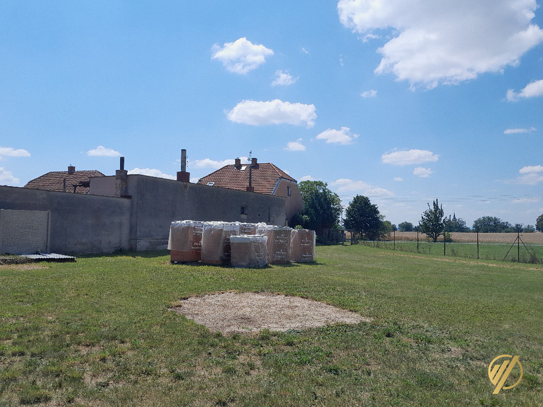 Prodej stavebního pozemku 927 m² – fotografie 5