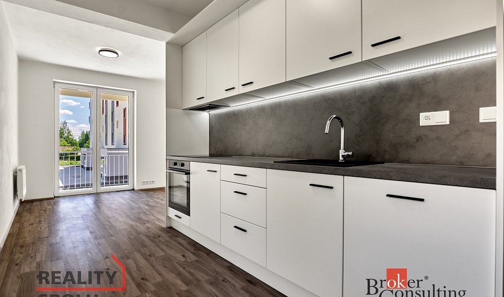 Prodej bytu 1+kk 39 m², Nová Role – náhled fotky 4