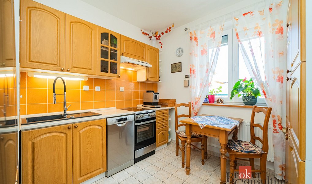 Prodej bytu 2+1 71 m², Praha – náhled fotky 2