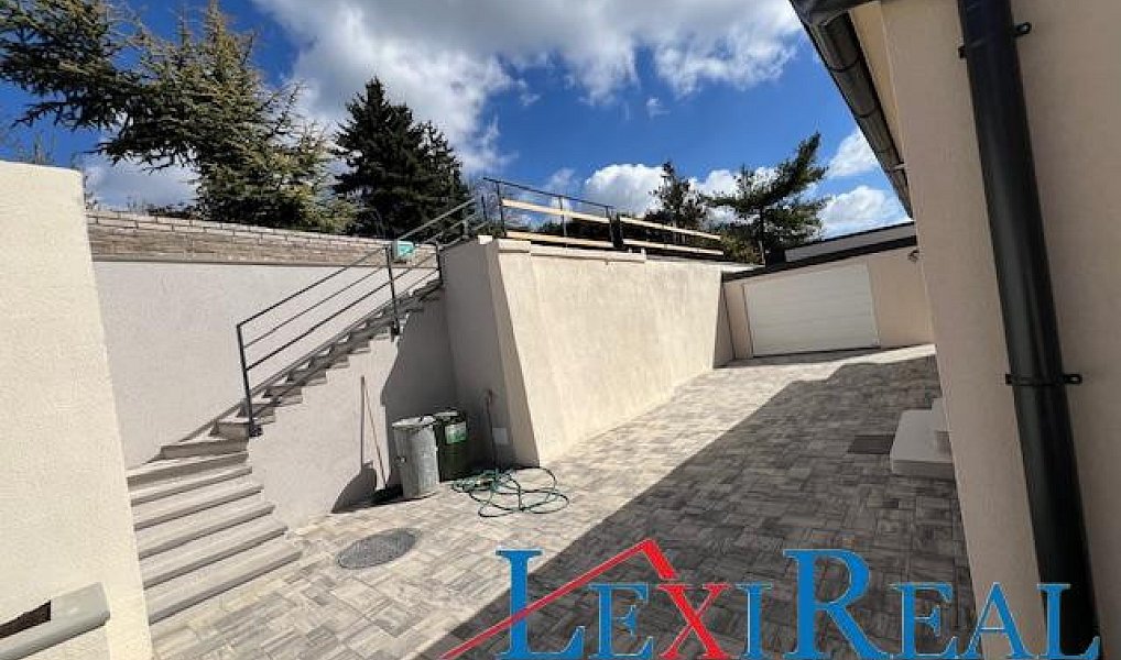Prodej domu 150 m² s pozemkem 1 054 m², Koleč – náhled fotky 4