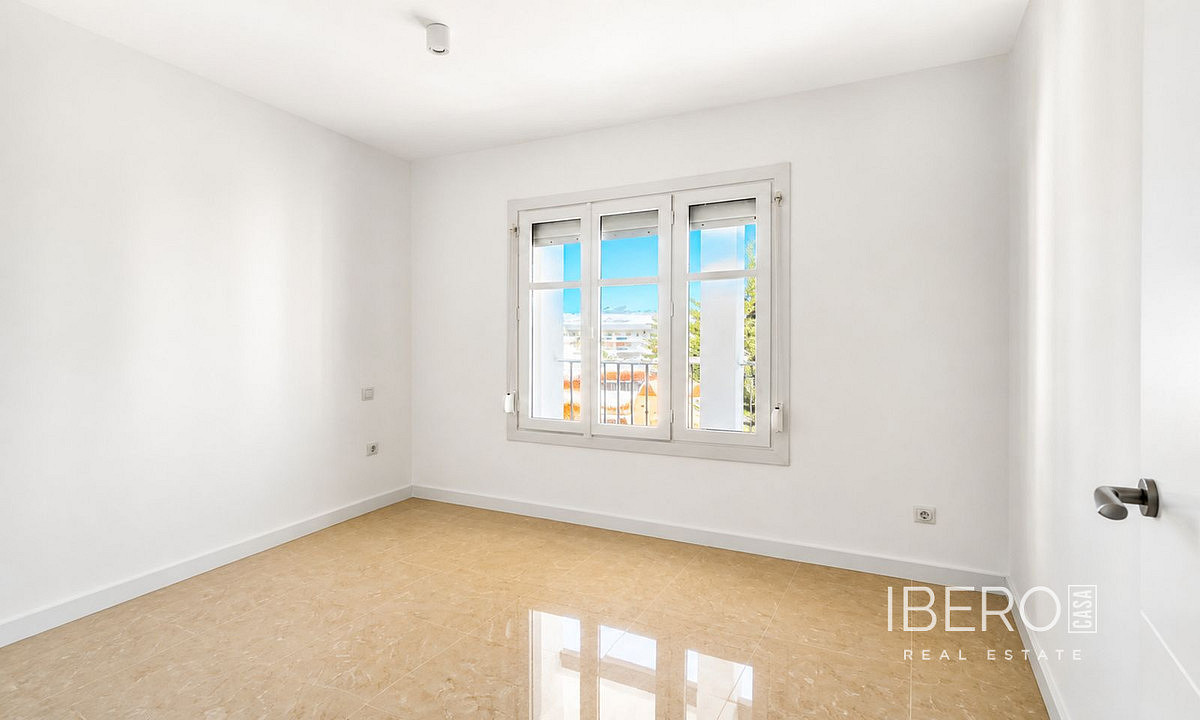 Pis 2+kk – San Luis de Sabinillas - Vista 2