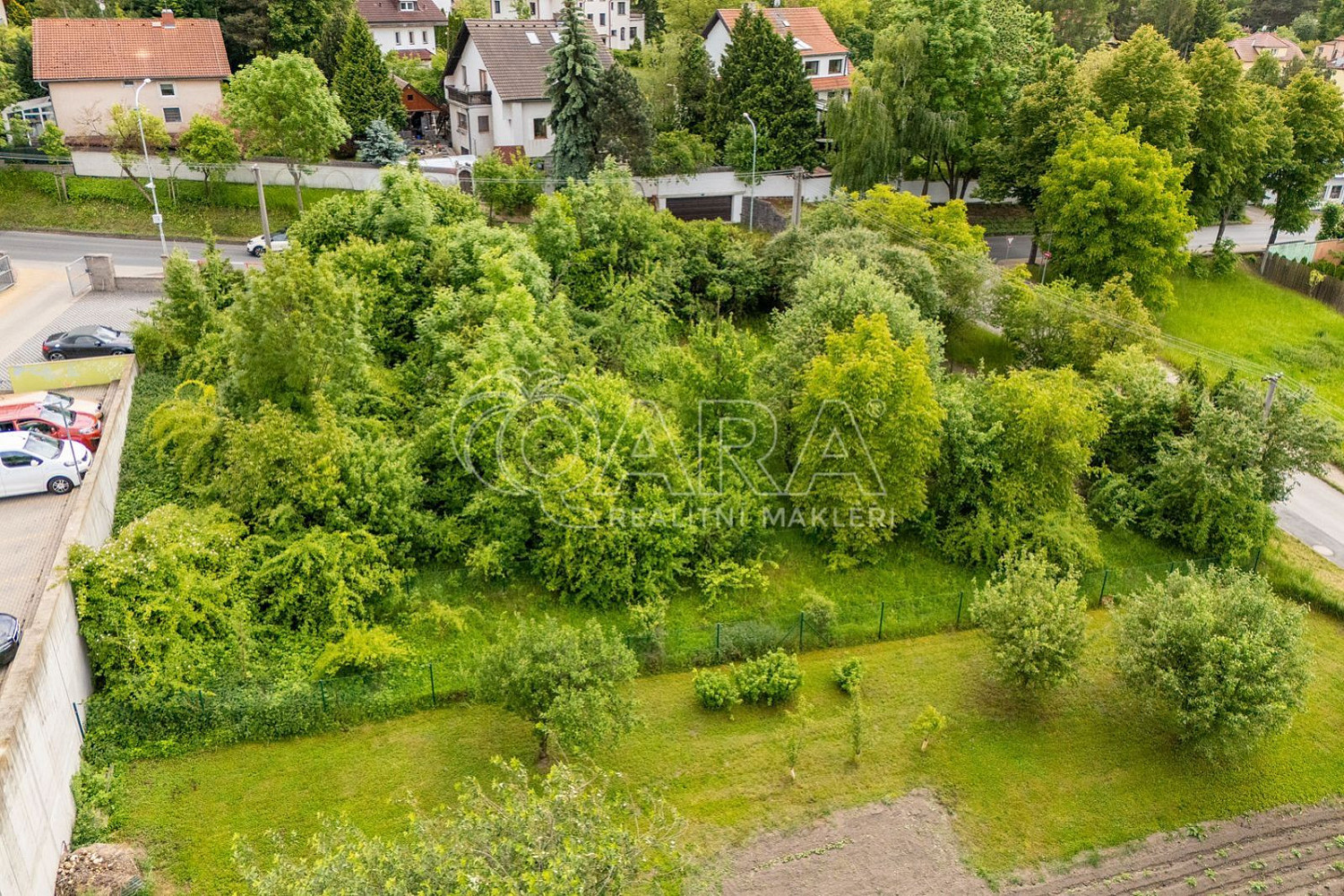 Prodej stavebního pozemku 1 049 m²
