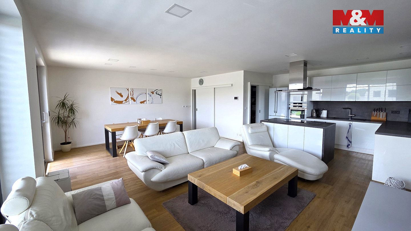 Prodej domu 220 m² s pozemkem 828 m² — photo 5