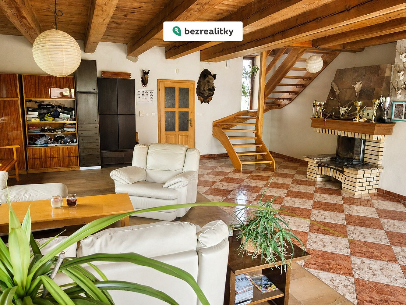 Prodej domu 342 m² s pozemkem 1 222 m² – fotografie 5