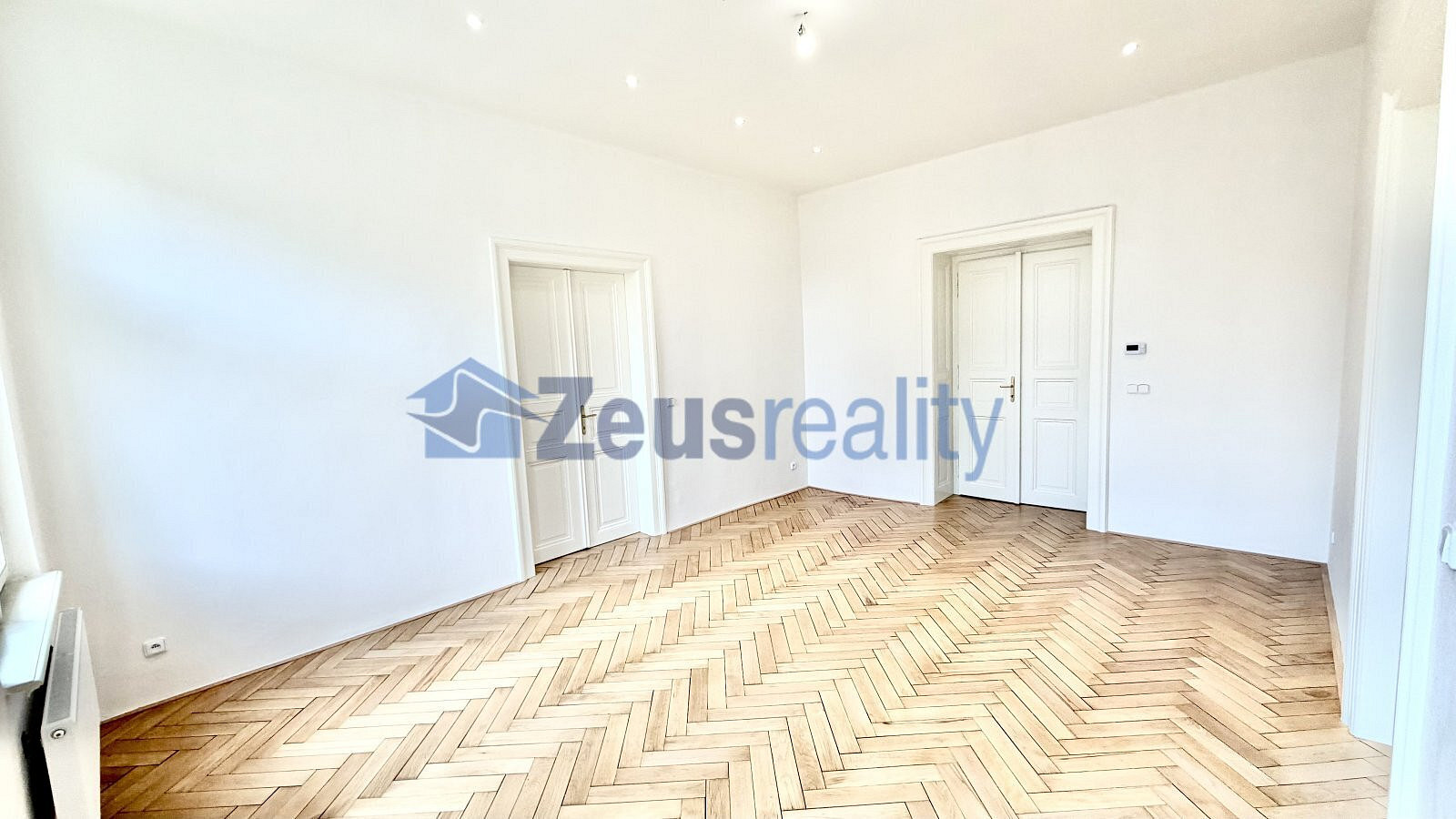 Pronájem bytu 4+1 119 m² — photo 2